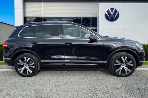 LD64LGU Volkswagen Touareg 3.0 V6 TDI BlueMotion Tech 262 R-Line 5dr Tip Auto Thumbnail #4