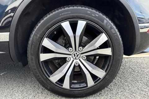 LD64LGU Volkswagen Touareg 3.0 V6 TDI BlueMotion Tech 262 R-Line 5dr Tip Auto Thumbnail #11