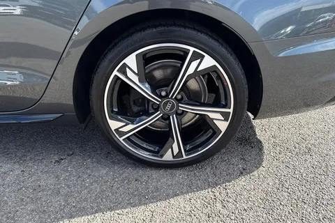 KN74YPC Audi A4 Black Edition 35 TDI  163 PS S tronic Thumbnail #11