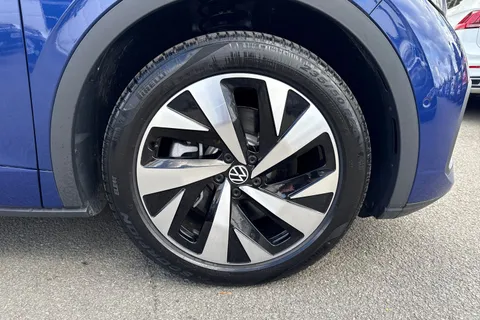 DA25BSO Volkswagen ID.5 128kW Max Pro 77kWh 5dr Auto | Heat Pump | Area View Camera | DCC | Sports Thumbnail #11