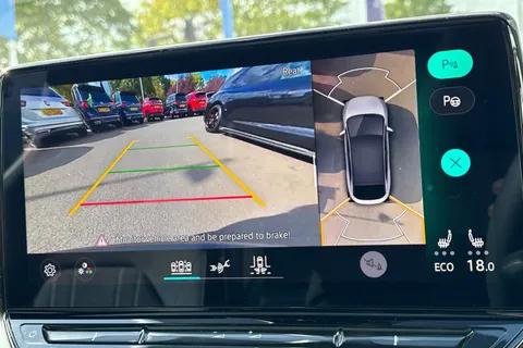 DA25BSO Volkswagen ID.5 128kW Max Pro 77kWh 5dr Auto | Heat Pump | Area View Camera | DCC | Sports Thumbnail #33