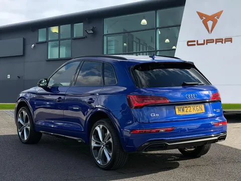 MW22KGN Audi Q5 2.0 TFSI 45 Edition 1 S Tronic quattro Euro 6 (s/s) 5dr Thumbnail #3