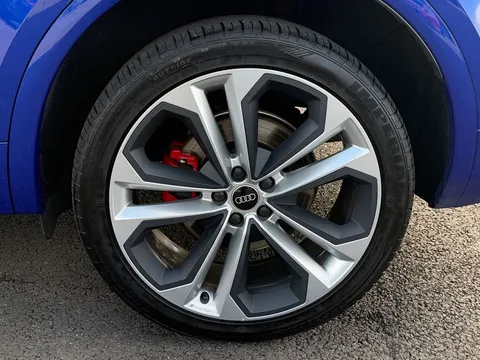 MW22KGN Audi Q5 2.0 TFSI 45 Edition 1 S Tronic quattro Euro 6 (s/s) 5dr Thumbnail #7