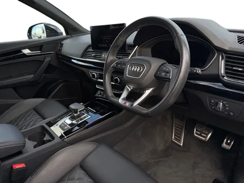 MW22KGN Audi Q5 2.0 TFSI 45 Edition 1 S Tronic quattro Euro 6 (s/s) 5dr Thumbnail #8