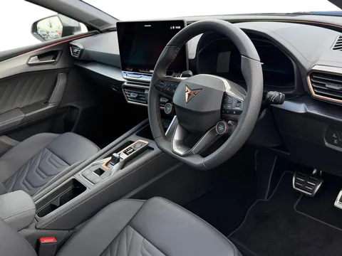 KW25OKU CUPRA Leon 1.5 eTSI 150 V3 5dr DSG ** DELIVERY MILEAGE** Thumbnail #8