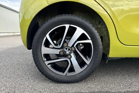 DG20NPF PEUGEOT 108 1.0 Collection Euro 6 (s/s) 5dr Thumbnail #11