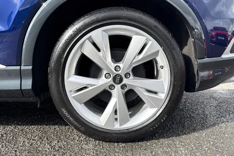 KO74MVU Audi Q4 e-tron 35 S line SUV 5dr Electric Auto 55kWh (170 ps) Thumbnail #11