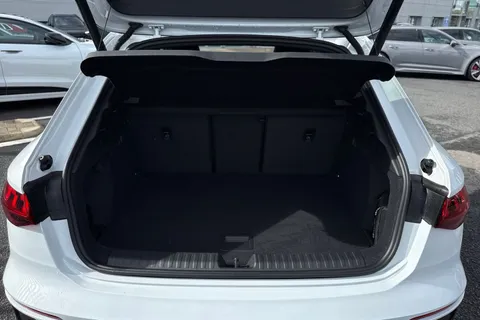 PY23GYT Audi S3 Vorsprung TFSI 310 PS S tronic Thumbnail #7