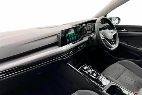 CY23OFC Volkswagen Golf 1.5 eTSI 130PS Style EVO DSG ⭐Dallas alloys, Tinted glass⭐ Thumbnail #3