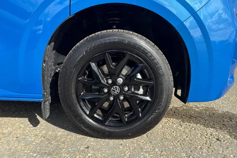 PN75NDE Volkswagen Transporter T32 Panel Van Commerce Pro SWB 170 PS 2.0 TDI 8sp Automatic Thumbnail #10