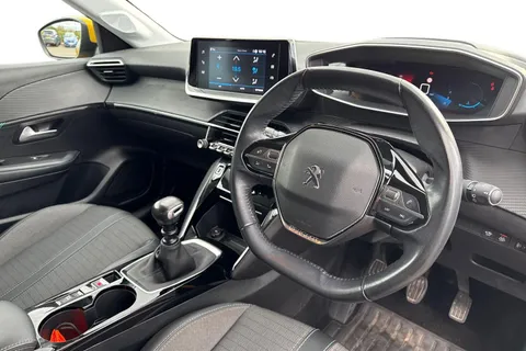 KM70FYA PEUGEOT 208 1.2 PureTech Allure Euro 6 (s/s) 5dr Thumbnail #8