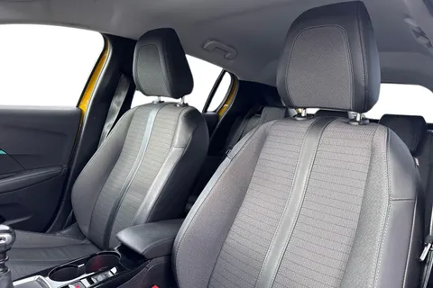 KM70FYA PEUGEOT 208 1.2 PureTech Allure Euro 6 (s/s) 5dr Thumbnail #11