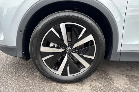 KP25FEV Volkswagen Tiguan 2.0 TDI Elegance 5dr DSG ⭐Infotainment package, Sunroof⭐ Thumbnail #11