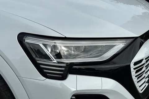 GK23CFZ Audi Q8 e-tron Sportback Launch Edition 55 e-tron quattro 300,00 kW Thumbnail #9