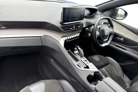 DA22VFP PEUGEOT 3008 1.2 PureTech GT Premium EAT Euro 6 (s/s) 5dr Thumbnail #9