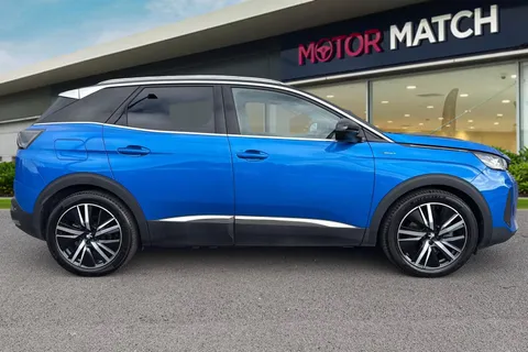 GU72NZA PEUGEOT 3008 1.6 13.2kWh GT e-EAT 4WD Euro 6 (s/s) 5dr Thumbnail #4