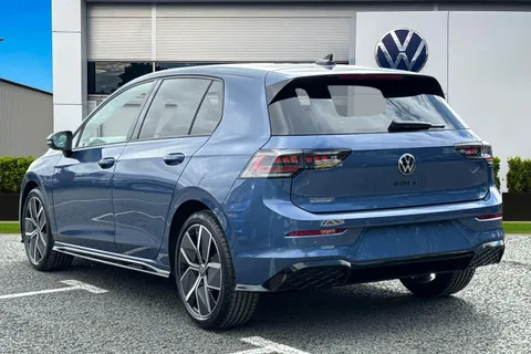 Volkswagen Golf 1.5 TSI Black Edition Euro 6 (s/s) 5dr Thumbnail #3