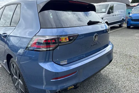 Volkswagen Golf 1.5 TSI Black Edition Euro 6 (s/s) 5dr Thumbnail #8