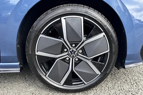 Volkswagen Golf 1.5 TSI Black Edition Euro 6 (s/s) 5dr Thumbnail #10