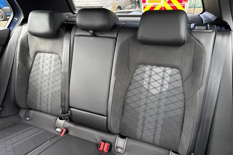 Volkswagen Golf 1.5 TSI Black Edition Euro 6 (s/s) 5dr Thumbnail #19