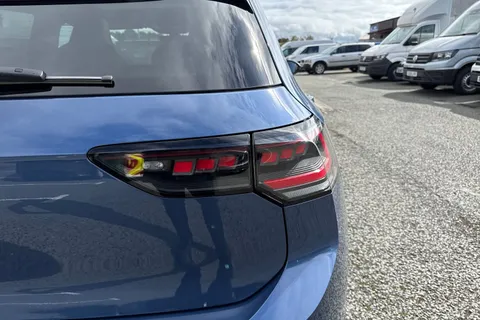 Volkswagen Golf 1.5 TSI Black Edition Euro 6 (s/s) 5dr Thumbnail #29