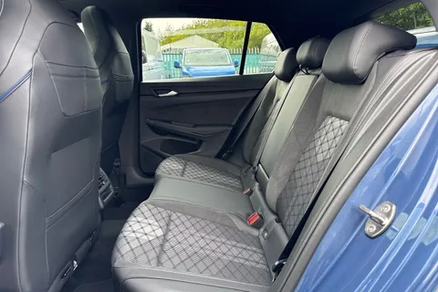 Volkswagen Golf 1.5 TSI Black Edition Euro 6 (s/s) 5dr Thumbnail #33