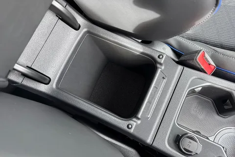 Volkswagen Golf 1.5 TSI Black Edition Euro 6 (s/s) 5dr Thumbnail #41