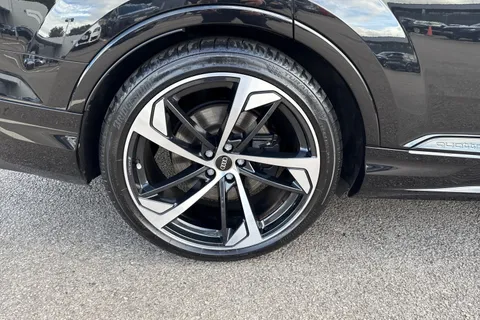 GV22OMU Audi SQ7 Black Edition TFSI 507 PS tiptronic Thumbnail #11