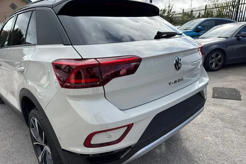  Volkswagen T-Roc 1.5 TSI Style Design DSG Euro 6 (s/s) 5dr Thumbnail #8