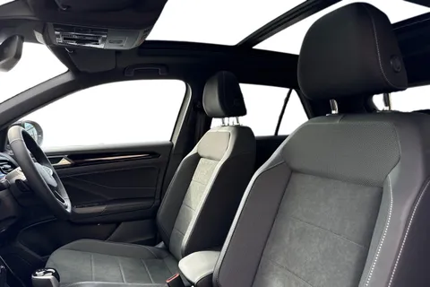  Volkswagen T-Roc 1.5 TSI Style Design DSG Euro 6 (s/s) 5dr Thumbnail #16