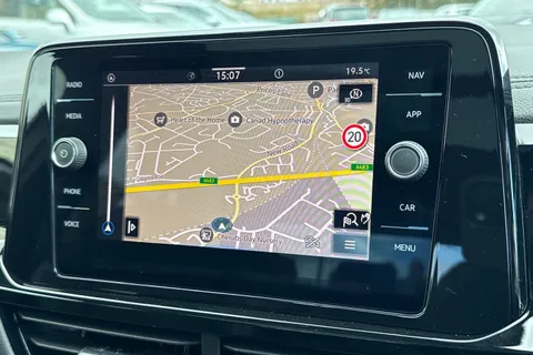  Volkswagen T-Roc 1.5 TSI Style Design DSG Euro 6 (s/s) 5dr Thumbnail #17