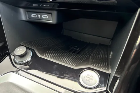  Volkswagen T-Roc 1.5 TSI Style Design DSG Euro 6 (s/s) 5dr Thumbnail #40