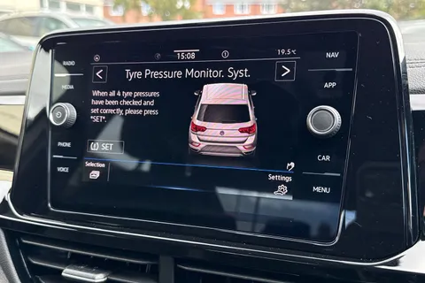  Volkswagen T-Roc 1.5 TSI Style Design DSG Euro 6 (s/s) 5dr Thumbnail #51