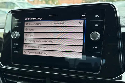  Volkswagen T-Roc 1.5 TSI Style Design DSG Euro 6 (s/s) 5dr Thumbnail #52