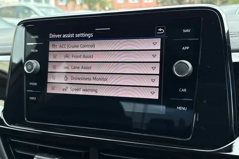  Volkswagen T-Roc 1.5 TSI Style Design DSG Euro 6 (s/s) 5dr Thumbnail #53