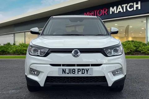 NJ18PDY Ssangyong Tivoli 1.6 e-XDi ELX Red Edition Euro 6 5dr Thumbnail #6
