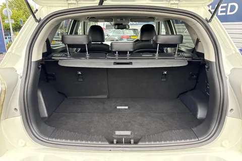 NJ18PDY Ssangyong Tivoli 1.6 e-XDi ELX Red Edition Euro 6 5dr Thumbnail #7