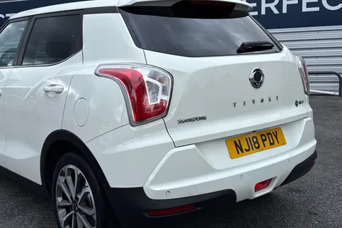 NJ18PDY Ssangyong Tivoli 1.6 e-XDi ELX Red Edition Euro 6 5dr Thumbnail #8
