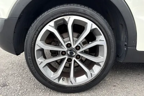 NJ18PDY Ssangyong Tivoli 1.6 e-XDi ELX Red Edition Euro 6 5dr Thumbnail #10