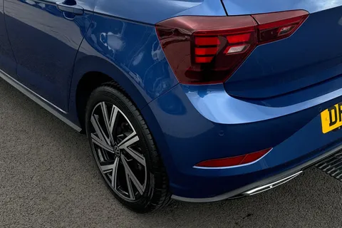 DF73GZL Volkswagen Polo 1.0 TSI 110 R-Line 5dr DSG **17' BERGAMO** Thumbnail #8