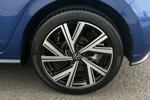 DF73GZL Volkswagen Polo 1.0 TSI 110 R-Line 5dr DSG **17' BERGAMO** Thumbnail #10