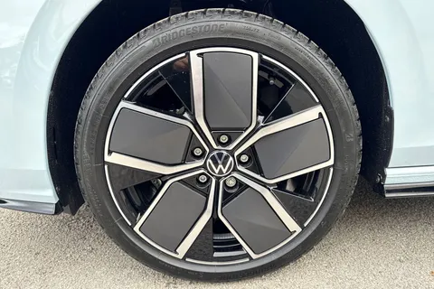 Volkswagen Golf 1.5 eTSI MHEV R-Line DSG Euro 6 (s/s) 5dr Thumbnail #11