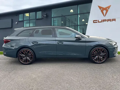KW25OLJ CUPRA Leon 1.5 eTSI 150 V3 5dr DSG Thumbnail #4