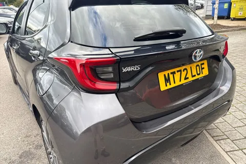 MT72LOF Toyota Yaris 1.5 VVT-h Excel E-CVT Euro 6 (s/s) 5dr Thumbnail #8