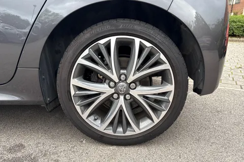 MT72LOF Toyota Yaris 1.5 VVT-h Excel E-CVT Euro 6 (s/s) 5dr Thumbnail #11