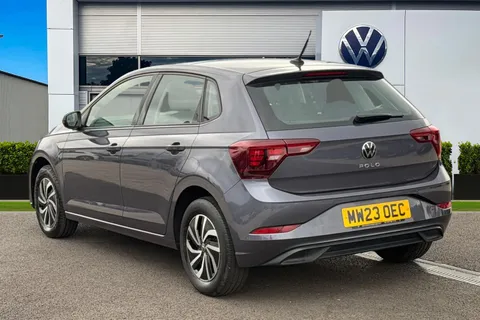 MW23OEC Volkswagen Polo 1.0 Life 5dr **PAN ROOF, PARKING SENSORS** Thumbnail #3