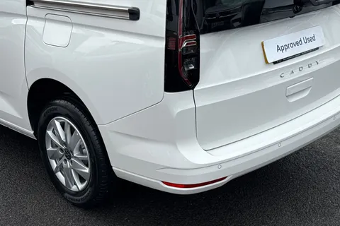 KY25PGK Volkswagen Caddy Maxi 2.0 TDI 122ps Maxi Life 7 Seat DSG 2025-Delivery Mileage Only Thumbnail #8
