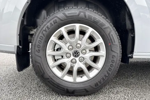 DE75LTJ Volkswagen Transporter T32 Panel Van Commerce Pro SWB 136 PS 65KWh Electric -  Delivery Miles Thumbnail #11