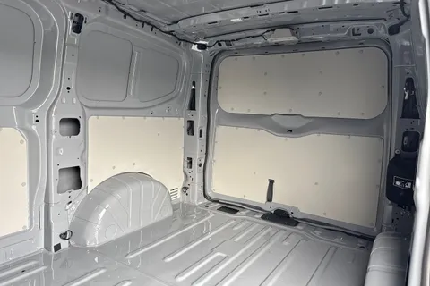 DE75LTJ Volkswagen Transporter T32 Panel Van Commerce Pro SWB 136 PS 65KWh Electric -  Delivery Miles Thumbnail #19