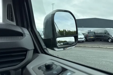 DE75LTJ Volkswagen Transporter T32 Panel Van Commerce Pro SWB 136 PS 65KWh Electric -  Delivery Miles Thumbnail #21